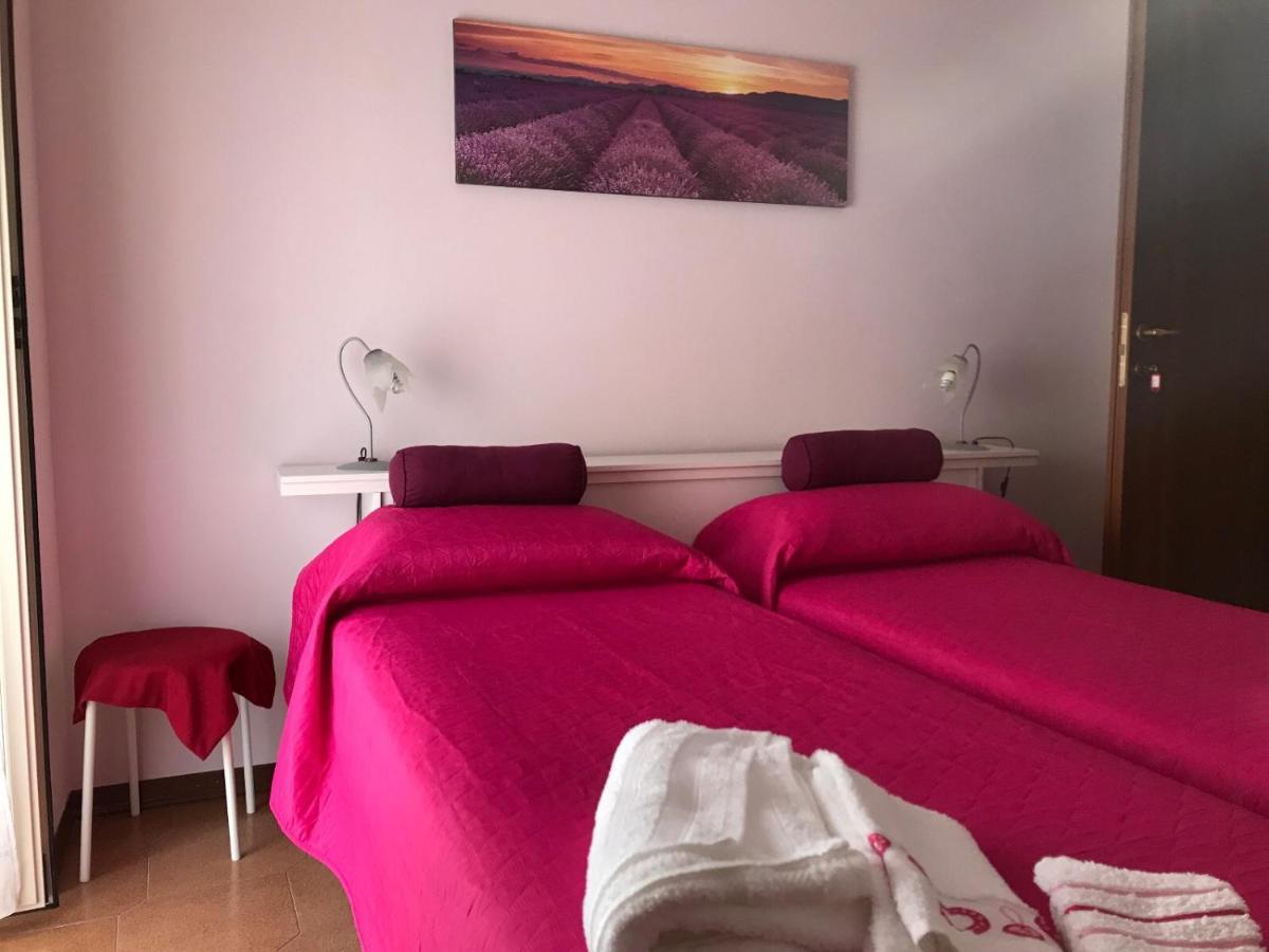 Bed And Breakfast La Volpe Rossa Regalbuto Eksteriør bilde